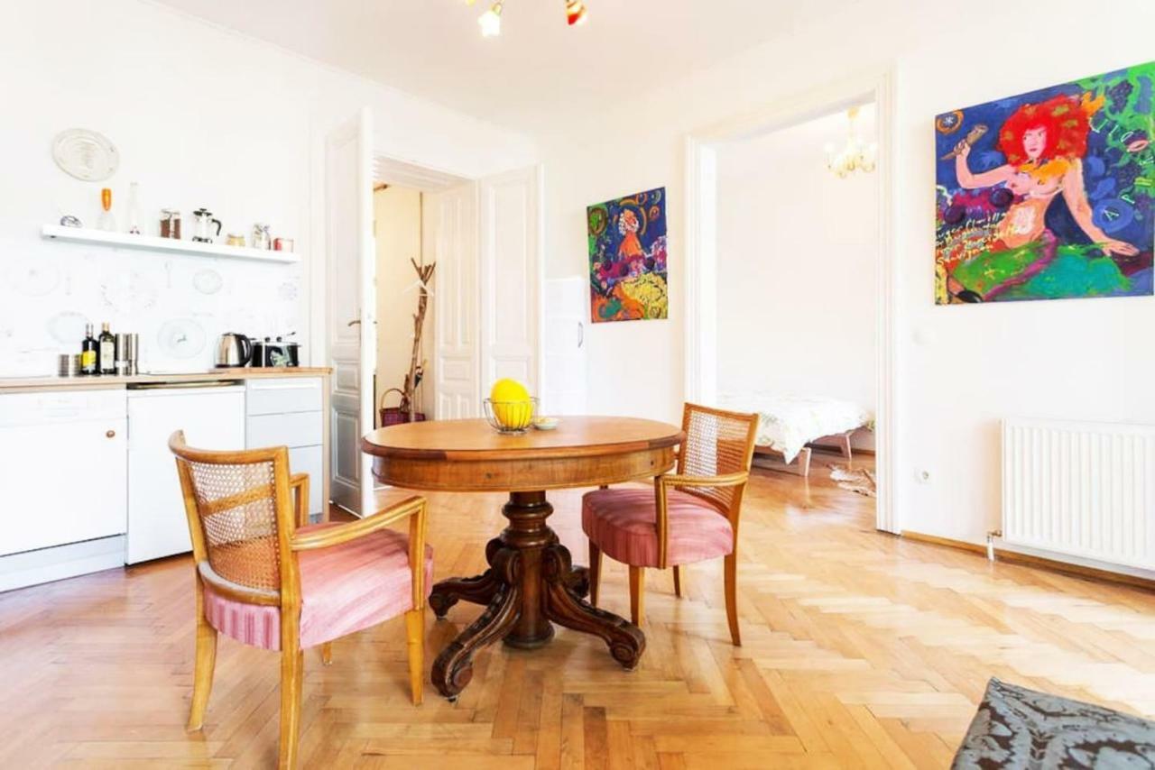 Das Schonbrunn Apartment! Vienna Luaran gambar